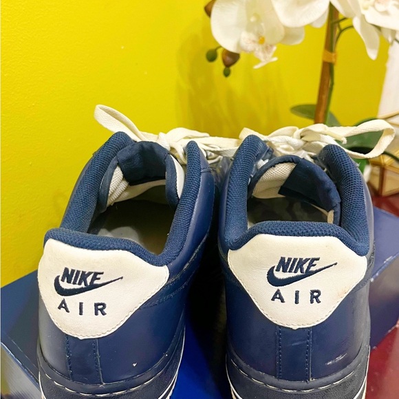 Men’s Size 10 US Air Force 1 Sneaker - Picture 2 of 7